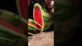 Cutting a small watermelon  #fyp #knife #knifesharpening #ray #knifesharpener #rui #knives