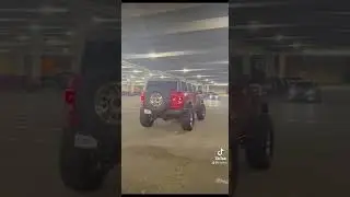 CLEANEST 2021 MANUAL BRONCO &mdash; 5 INCH LIFT KIT ON 37s TOYO TIRES