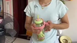 自从姐姐怀孕后，身体一直很虚弱经常去住院，特别是孕晚期，身体越来越差，趁今天不忙我们就把她们接回来了，还有一个月就要生了，希望她健健康康的。#我的乡村生活 #记录真实生活 #家庭日常 #家庭日常...