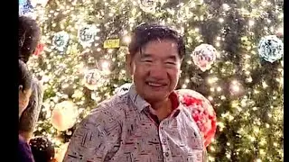 Snow in Singapore ?  Yes, please !  TANGLIN MALL by ORCHARD RD video by Jimmy Yap Singapore 