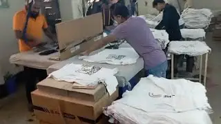 Factory are preparing T shirt for Export .Export Market Italy. Customized T shirt Factory.