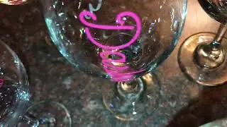 Customized Wine Glasses & Aprons #cricut #design #diy