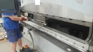 Safan press brake in working process