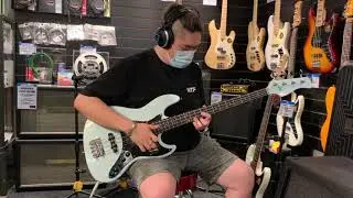 SIRE Marcus Miller V3 4-string (Sonic Blue) Sound Demo