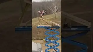 Travis Pastrana out doing himself yet again. #fmx #dirtbike #nitrocircus #frontflip #backflip #mx