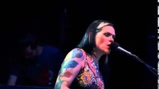 Beth Hart - Mechanical Heart (lyrics)