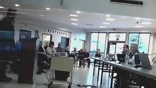 La Center School District holds first board meeting since revising pronoun policy