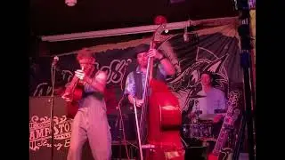 Swamp Stomp String Band &ldquo;Drinking w/ My Friends&rdquo; @ Troubadour, London￼