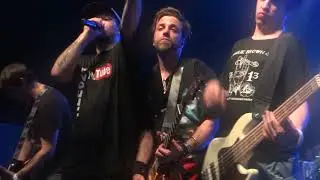 Ceu Azul Charlie Brown Jr