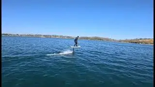1 2 1 eFoil lesson on the Lift3F 32  mast 250 surf wing