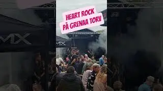🎸 Heart Rock spiller lige nu (26-07-2025) live p&aring; Grenaa Torv &ndash; kom og v&aelig;r med! 🎶