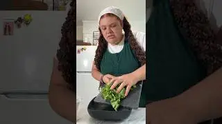cook my favorite salad with me🤍 cozy vibes✨