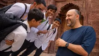 Foreigner Shocked by Indian Students&rsquo; English&hellip;&hellip;&hellip;..