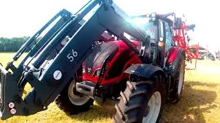2017 Valtra 4.4 Diesel Tractor With Valtra 56 Front Loader & Kuhn GF 8702