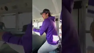 He got kicked out the bus for this😂😂