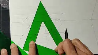Tetraedro con la base en plano paralelo a la línea de tierra. Ebau Canarias Julio 2021