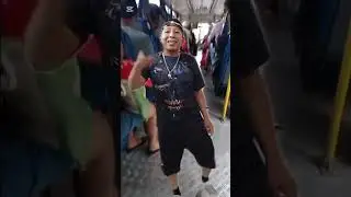 improvisando en el transporte p&uacute;blico🤟