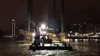 Shake Dog at Vauxhall Bridge June 2020