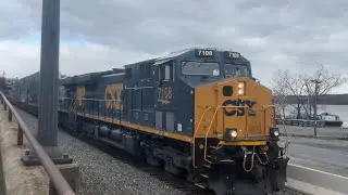 11/17/25 - CSX CM44AC 7108, leads I158 at Newburgh, NY