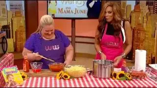 Mama June cooking with Wendy Williams (2012) FUNNY