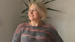 Ein Pullover in Swing- Stricktechnik