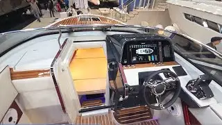 Plywający Bentley z Polski . Motorówka Wiszniewski W29