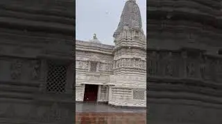 Snowfall in BAPS Swaminarayan Mandir, Chicago, USA