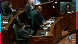 Illinois House of Representative Votes to Ban Assault Weapons