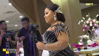 TAZAMA HARIETH ALIVYOINGIA UKUMBINI NA VAZI LA PILI AKIWA SAMBAMBA NA SOMO YAKE