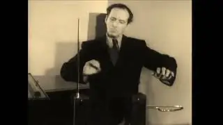 L&eacute;on Theremin demonstrates the Thereminvox 1954