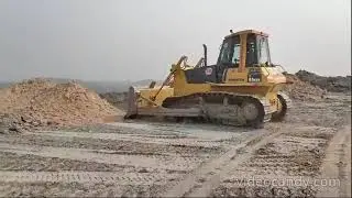 D85 Komatsu Dozer working on Coal Mines #Dozer #bulldozer #Dozing of Soil #making bench with dozer