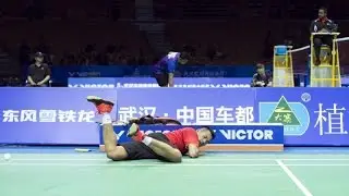 Never Give Up Badminton - Lin Dan ( 林丹 ) was injured but still fought and won the game