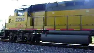 LLPX 2234 leading the UP YMQ52 in Mesquite, Tx. &copy;