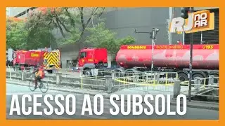 BOMBEIROS AINDA TRABALHAM NO SUBSOLO I INC&Ecirc;NDIO SHOPPING TIJUCA