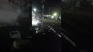 12628-Karnataka exp departure on Daund Junction. #viral #shorts