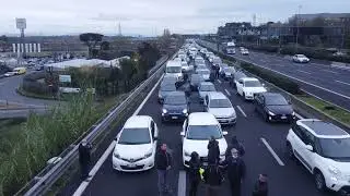 Traffic Snarl-Up in Rome as Eco Activists Block Motorway