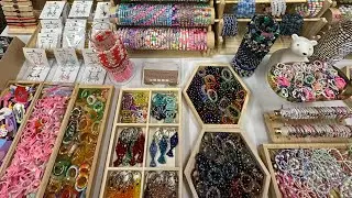 Welcome to my handmade jewelry stand! #jewelrystand #market #handmadejewellery 