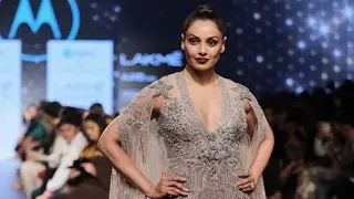 LFW 17: Bipasha Basu mesmerizes in floor length gown
