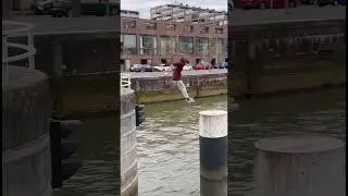 Don&rsquo;t get wet!💦 #satisfying #parkour #sports #shorts #share #control #challenge