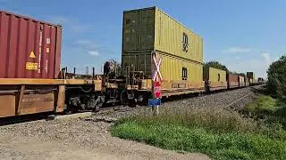 Westbound CN intermodel Z115 on the Reddit sub west of Elma, Manitoba, on August 28th, 2025.