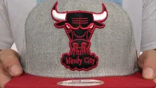 Bulls 'LOGO GRAND SNAPBACK' Grey-Red Hat by New Era