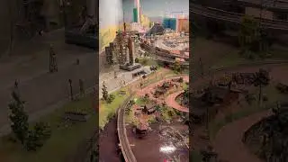 This model train has a SECRET #diorama #satisfying