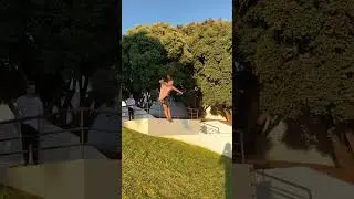 Stole @verky02 s line and made it less cool #parkour #pk4life #pkfr #freerunning #traceuse #park