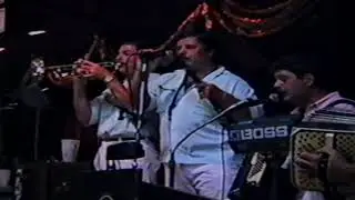 Happy Richie Polkabration 1988 I Fall To Pieces