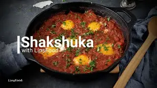 Shakshuka (a Middle Eastern Vegetarian One Pot Meal)