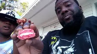 Daddy , Daughter food review of le macaron