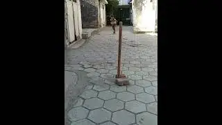 Under arm throw on stationary mode