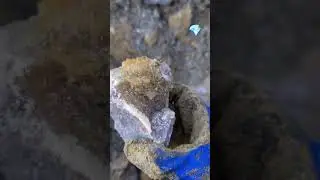 Crystal extraction 💎⛏️ #gemstone #crystals #rock