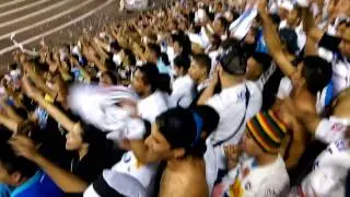 Ultra Blanca/BB96 alentando a Alianza FC