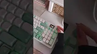 Unboxing the Redragon GALATIN PRO K719: Mint Mambo Switches